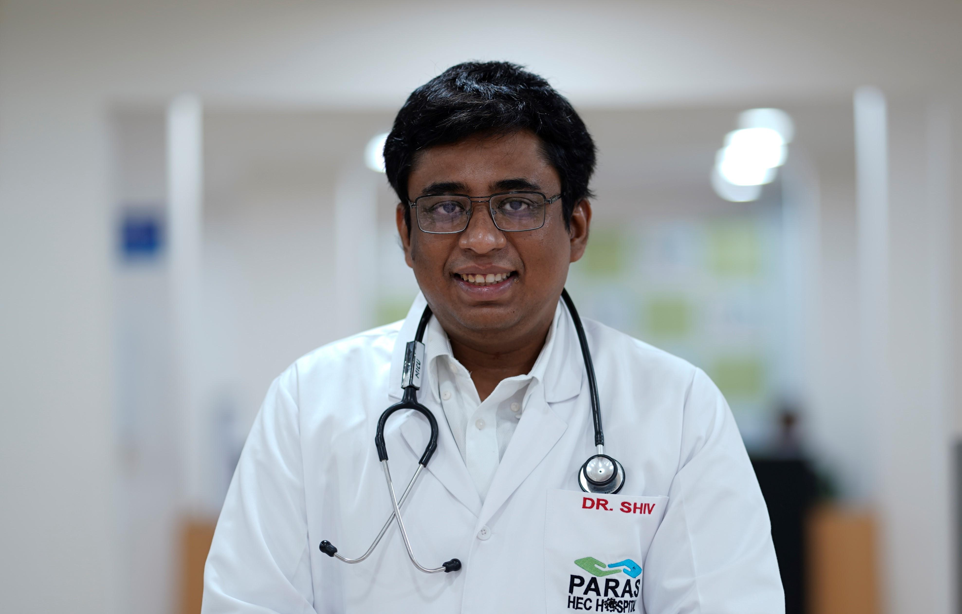 Dr. Shiv Akshat 