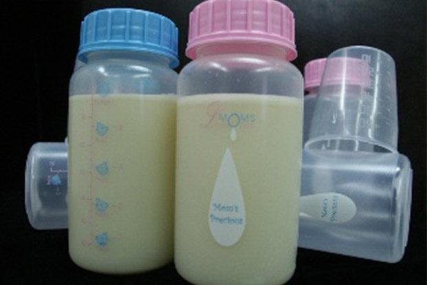 Mother milk hot sale in bottle