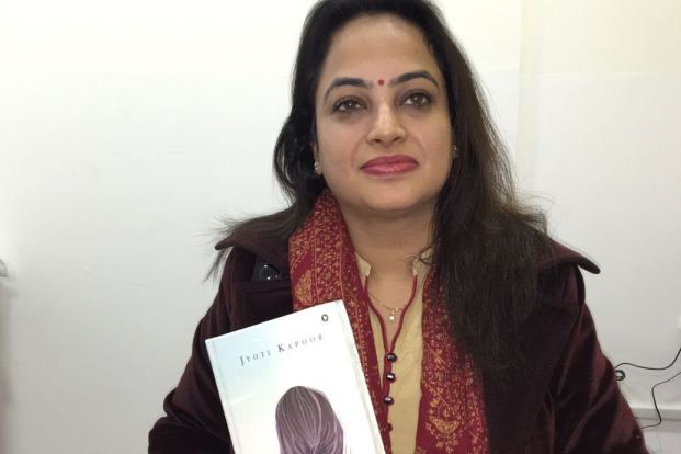 Dr Jyoti Kapoor, Sr Consultant, Psychiatry & Psychotherapy Pens a book on love, sharing & experience: Itineris- The Journey through Mirages