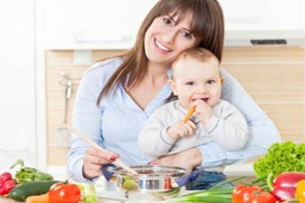 10 Facts About A Mother's Diet And Breastfeeding